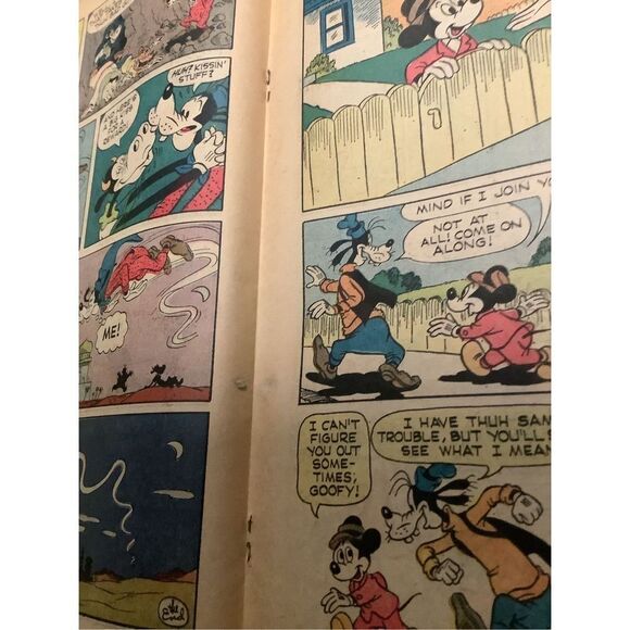 Vintage 1965 Super Goof Comic Issue No 1 - Picture 3 of 4
